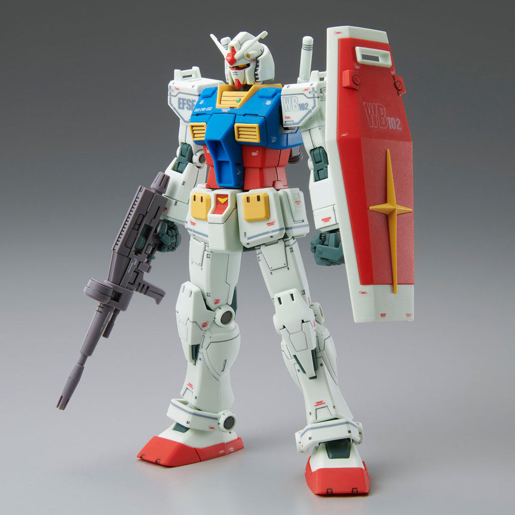 Gundam Express Australia P-Bandai 1/144 HG RX-78-2 Gundam Cucuruz Doan's Island Ver slight side on stance