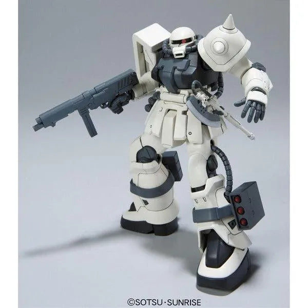 Bandai 1/144 HGUC MS-06F-2 F2-Zaku (Earth Fed. Type) action pose 4