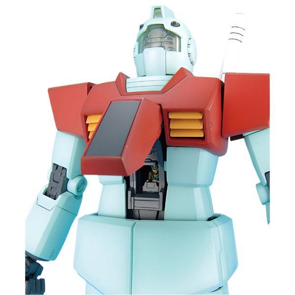 Bandai 1/100 MG RGM-79 GM Ver 2.0 drivers compartment