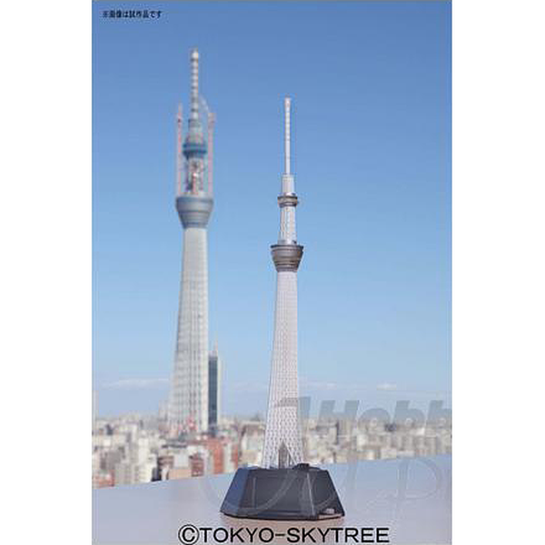 Bandai 1/2400 Toyko Sky Tree comparison to real sky tree in Tokyo