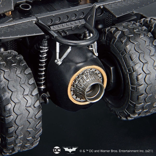 Bandai 1/35 Batmobile (Batman Begins) rear exhaust view