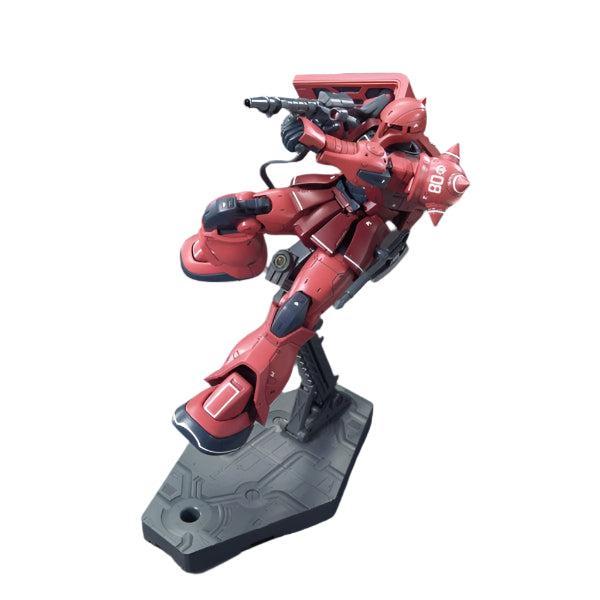 Bandai 1/144 HGUC MS-05S Zaku I (Char's Zaku I) action pose