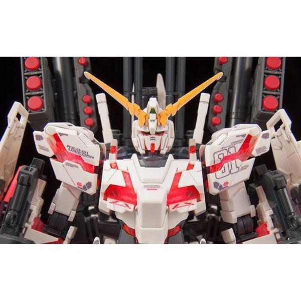 Bandai 1/144 HGUC RX-0 Full Armor Unicorn Gundam Destroy Mode Red Colour Ver. close up upper torso