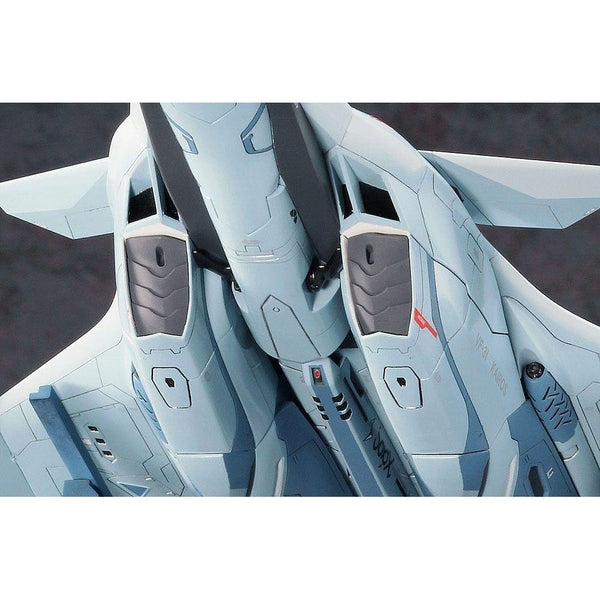 Hasagawa 1/72 Macross Delta VF-31A Kairos closeup underside
