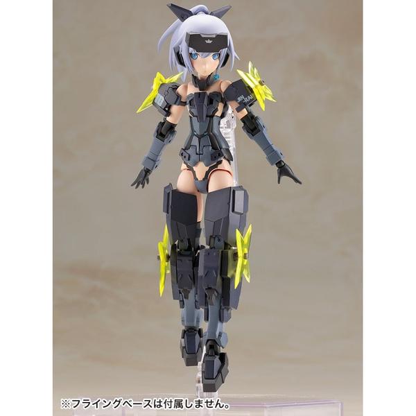 Kotobukiya 1/100 Frame Arms Girl Jinrai Indigo Ver (Reissue)  action pose with throwing stars attached