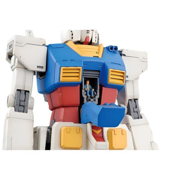 Bandai 1/100 MG RX-78 Gundam (Gundam the Origin Ver) front view open chest panel