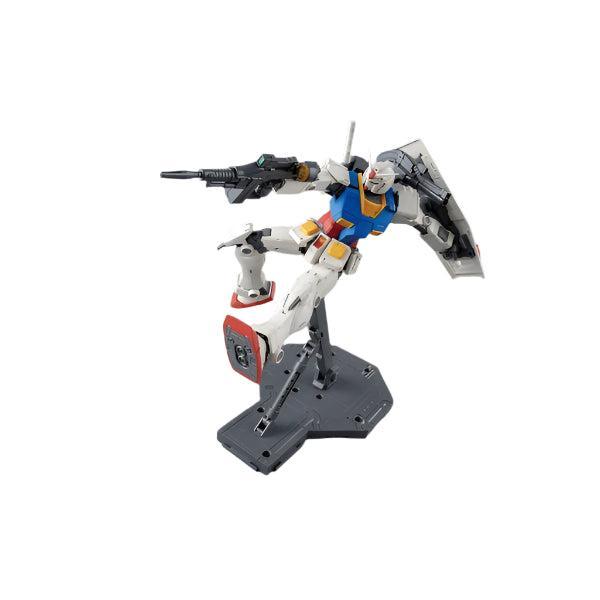 Bandai 1/100 MG RX-78 Gundam (Gundam the Origin Ver) action pose 4