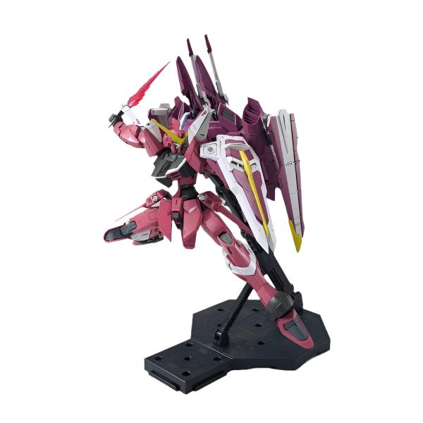 Bandai 1/100 MG  ZGMF-X09A Justice Gundam Z.A.F.T. Mobile Suit Gundam action pose 5