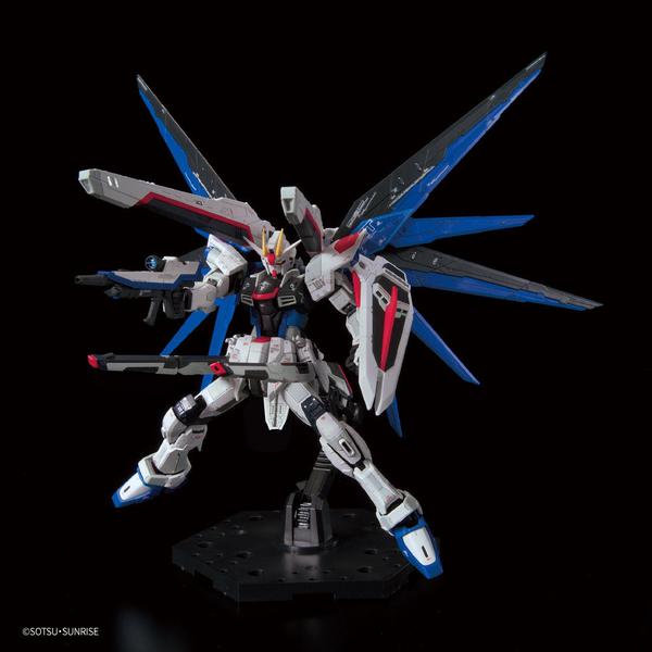 P-Bandai 1/144 RG ZGMF-X10A Freedom Gundam Ver GCP action pose 1