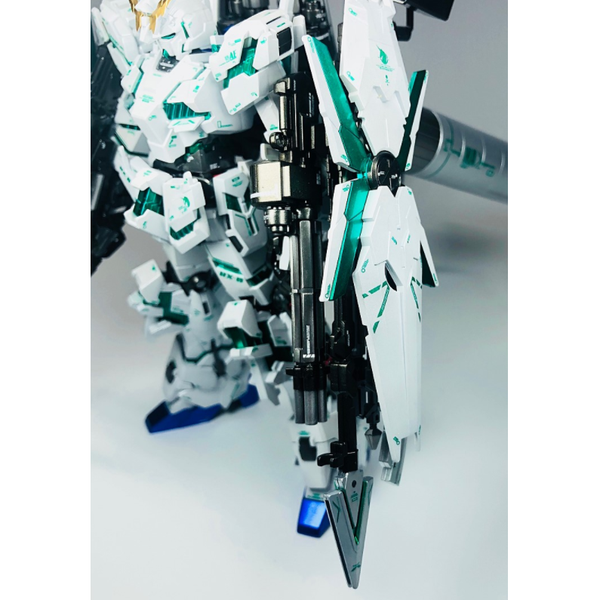 Delpi 1/144 RG Full Armour Unicorn (Last Battle Ver) Hologram Water Slide Decal example use